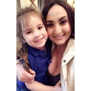 Meet your Posher, Danielle